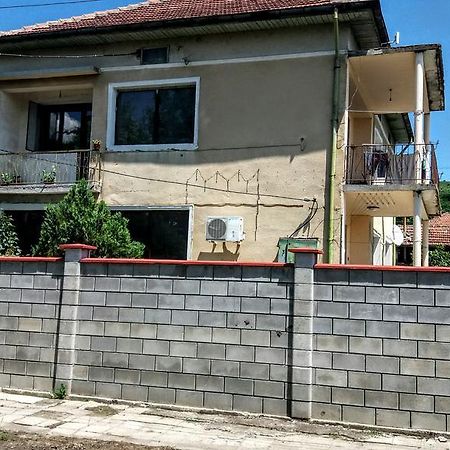 Guest Rooms Simona 2 Opanets Exterior foto